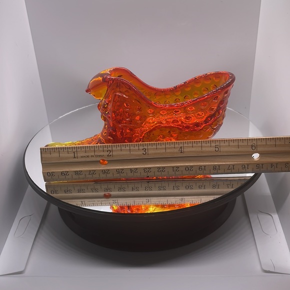 Fenton Amberina hobnail cats head slipper. Glows under UV … - Picture 7 of 14